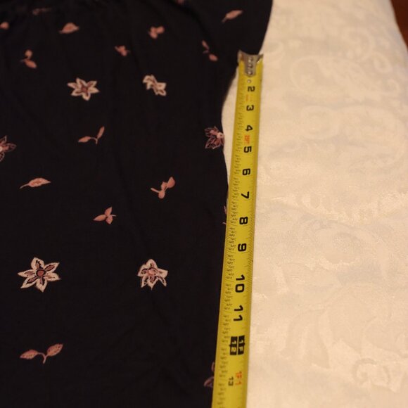 Ann Taylor Loft Rayon Lightweight Blouse Elastic Scoop Neck Size Medium Back Tie - Picture 9 of 13